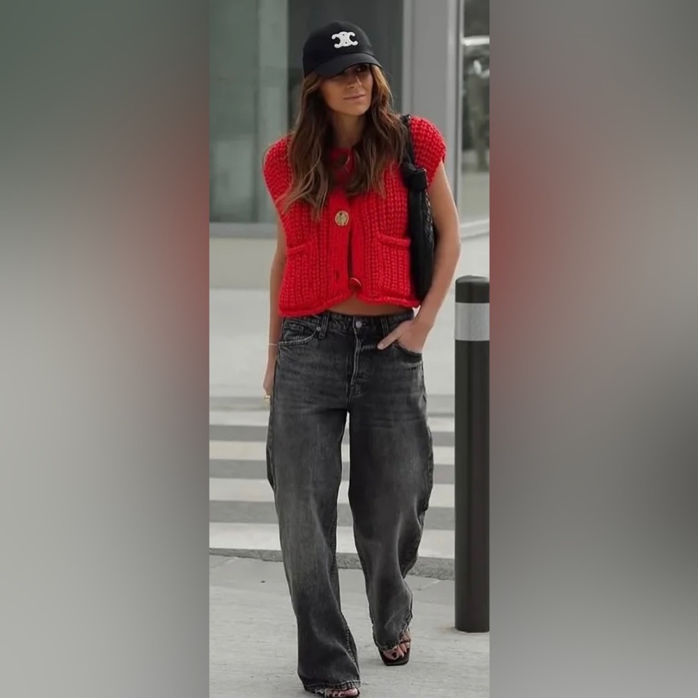 Brand New sweater vest size 38